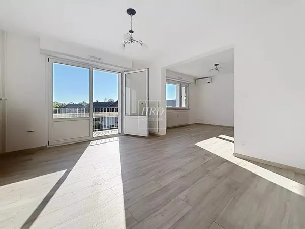 ERSTEIN - 3 Pièces de 80m2