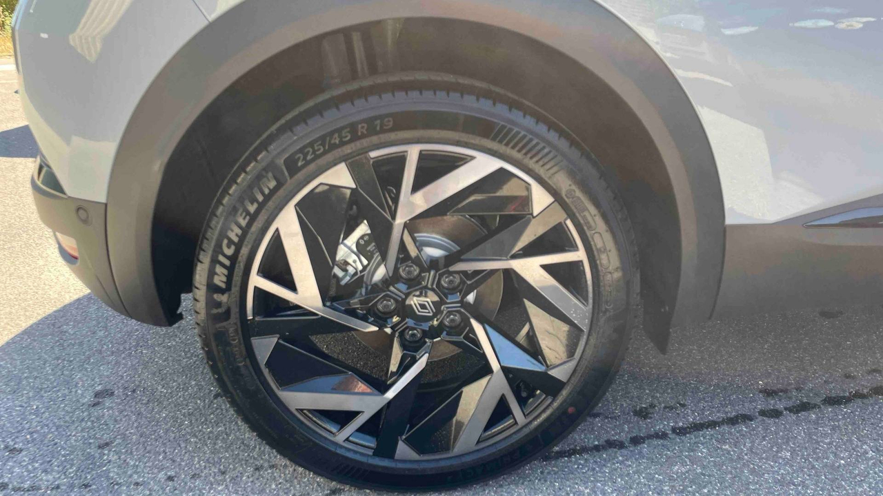Renault Captur E-Tech full hybrid 160 ch — photo 26