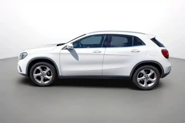 Mercedes Gla 180 d — photo 12
