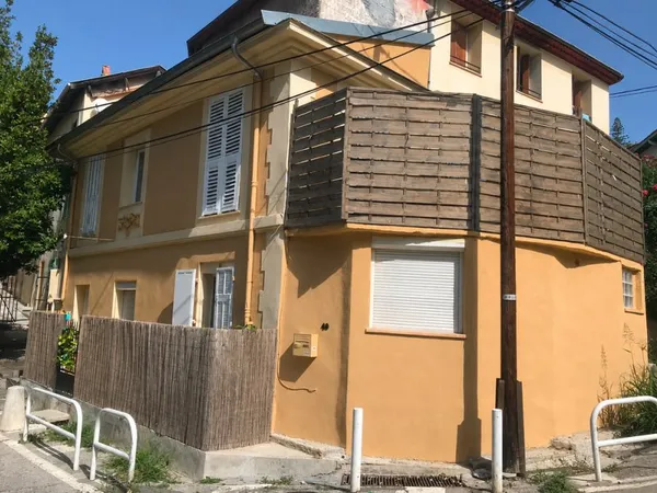NICE NORD ? SAINT-SYLVESTRE ? MAISON 65 m² ? 2 APPARTEMENTS