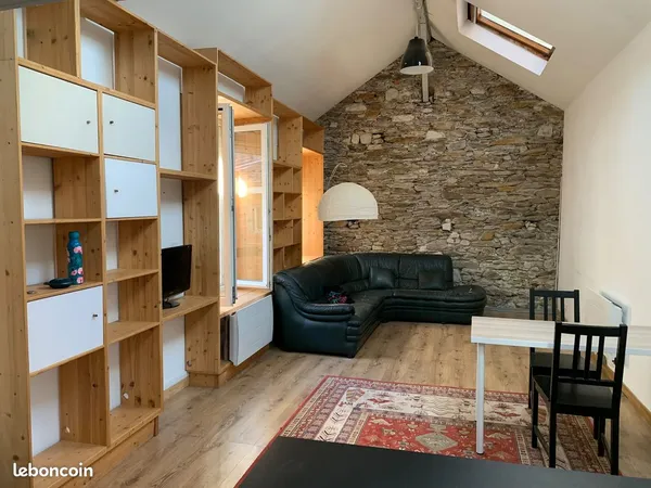 Appartement meublé de 40 m² avec mezzanine - Grand Clément - Disponible immédiatement