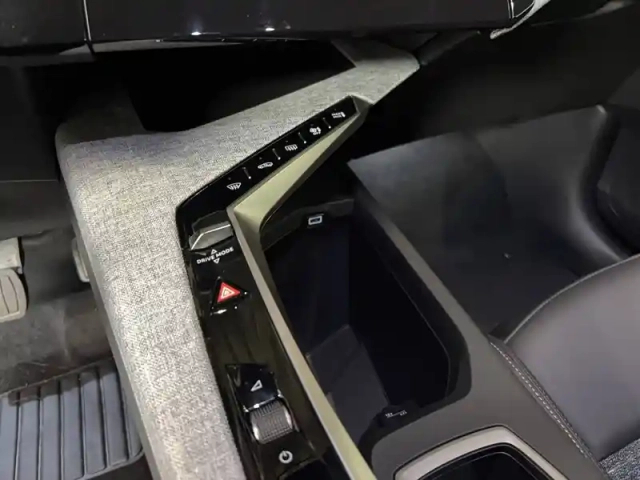 Peugeot 3008 electrique 210 ch 73 kwh — photo 12