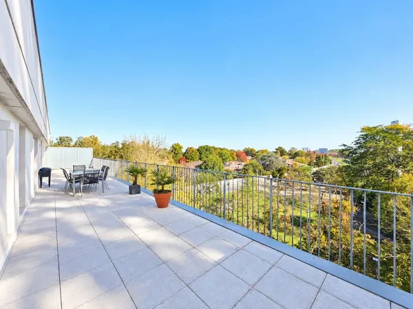PESSAC T4 DE 87 M2 TERRASSE 64 M2 2 PARKING COUVERTS