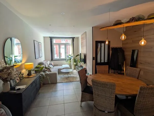 Maison rénovée - 3 chambres - 96 m², jardin 160m², garage & terrasses (Lille proche métro CHU)