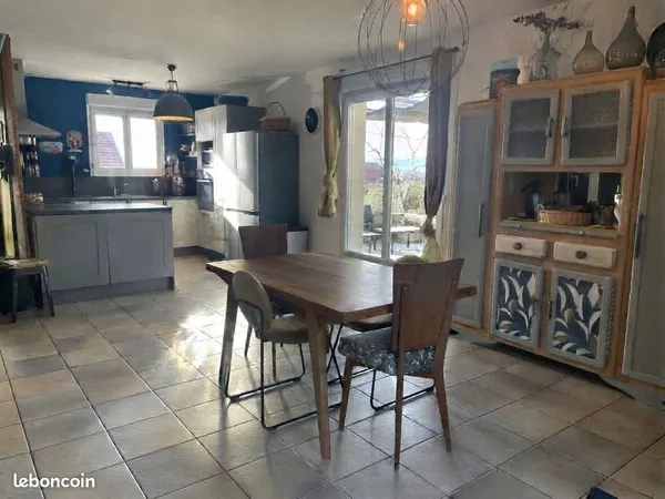 Maison 115 m2 à Geneuille