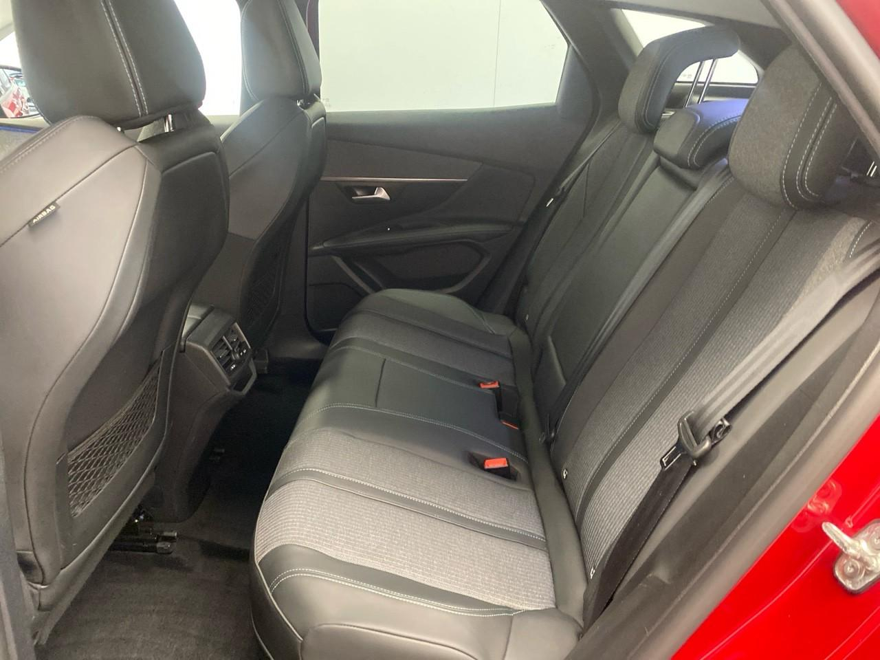 Peugeot 3008 hybrid 225 e-eat8 allure pack — photo 10