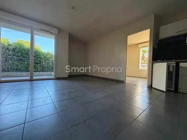 Lormont - T2 lumineux avec balcon et parking 44 M2