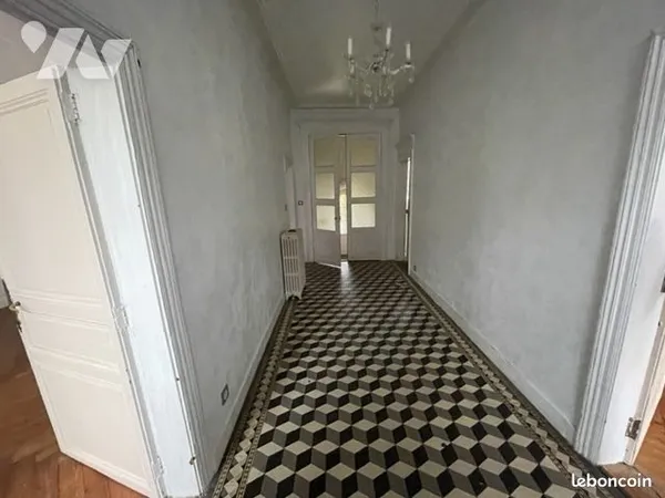 Maison 8 pièces 220 m²