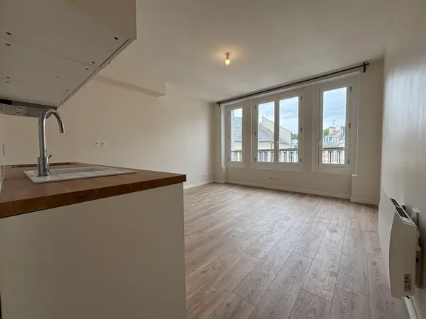 APPARTEMENT T3 48 M² - PONTOISE - COEUR DE VILLE
