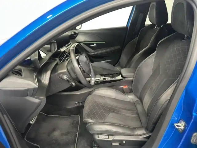 Peugeot 208 e- 136ch gt (2023) — photo 9