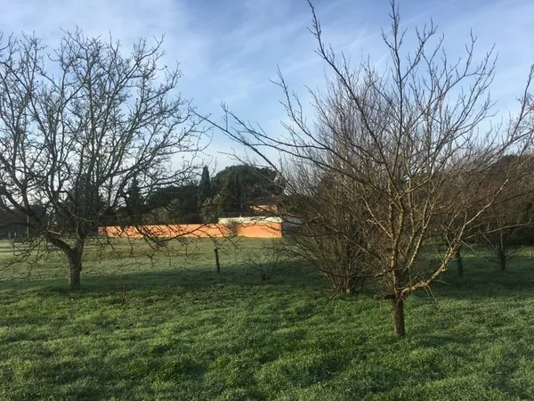 TERRAIN À BÂTIR