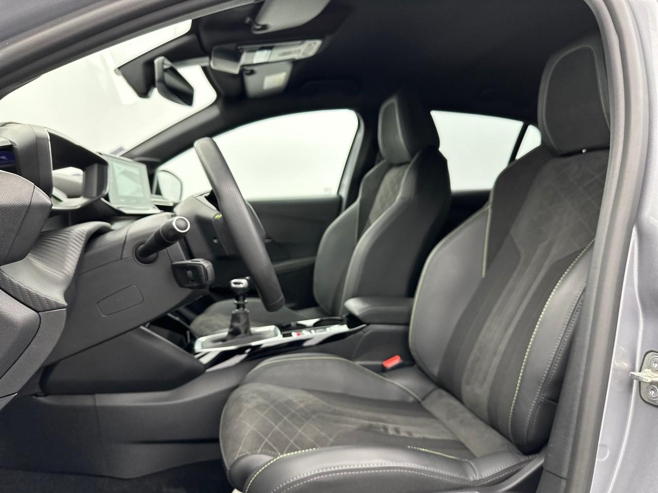 Peugeot 208 puretech 100 s&s bvm6 gt pack — photo 9
