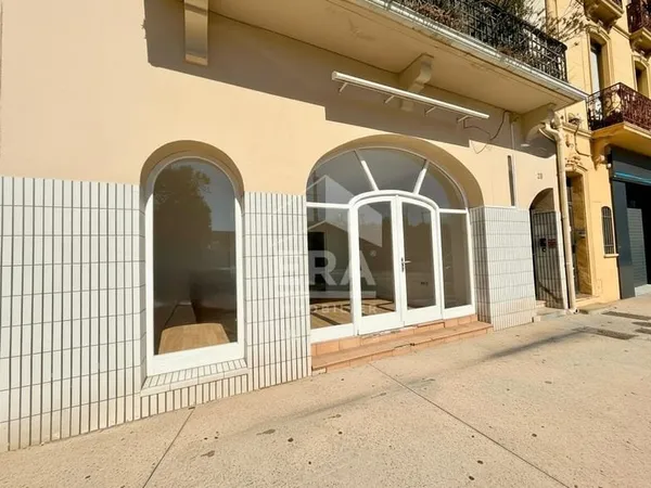 Local commercial 3 pièces 171 m²