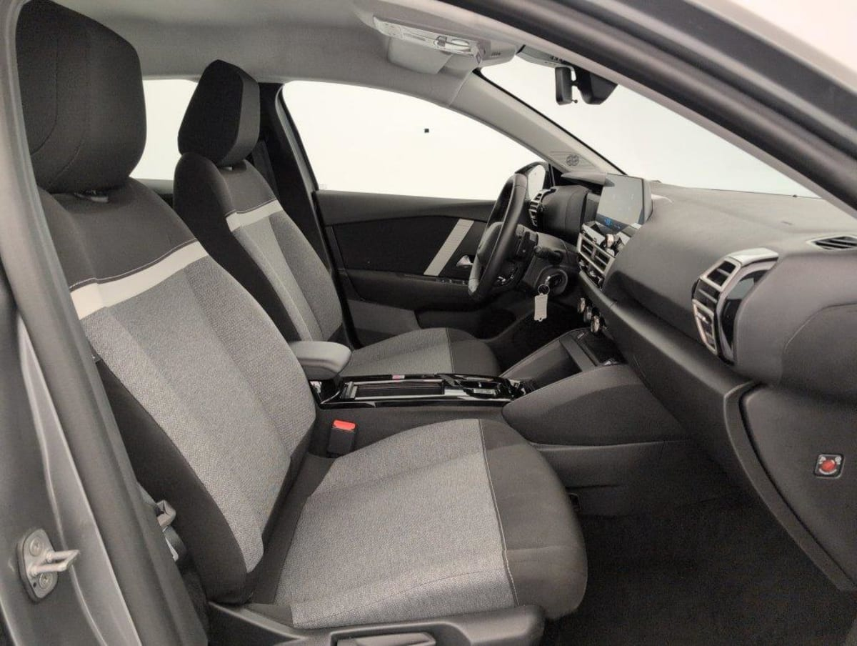 Citroën C4 — photo 9