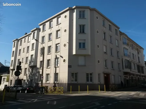 Type 2 de 44m² Rue de Thabor/Oberthur