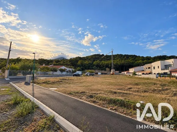 Terrain 1104 m²
