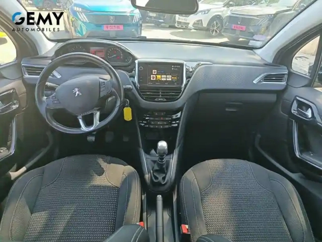 Peugeot 208 puretech 110ch s&amp;s bvm6 — photo 8