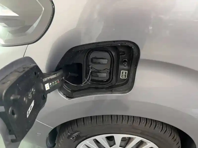 Peugeot Expert e- fgn m electrique 100kwh (136ch) batterie 75 kwh — photo 39