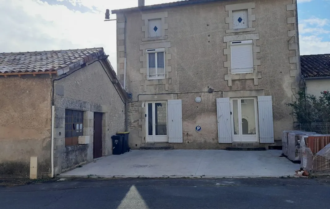 Photo 3