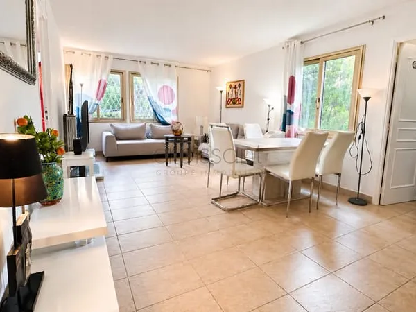 Cannes Californie - 2 pièces de 53 m² en résidence de standing avec piscine