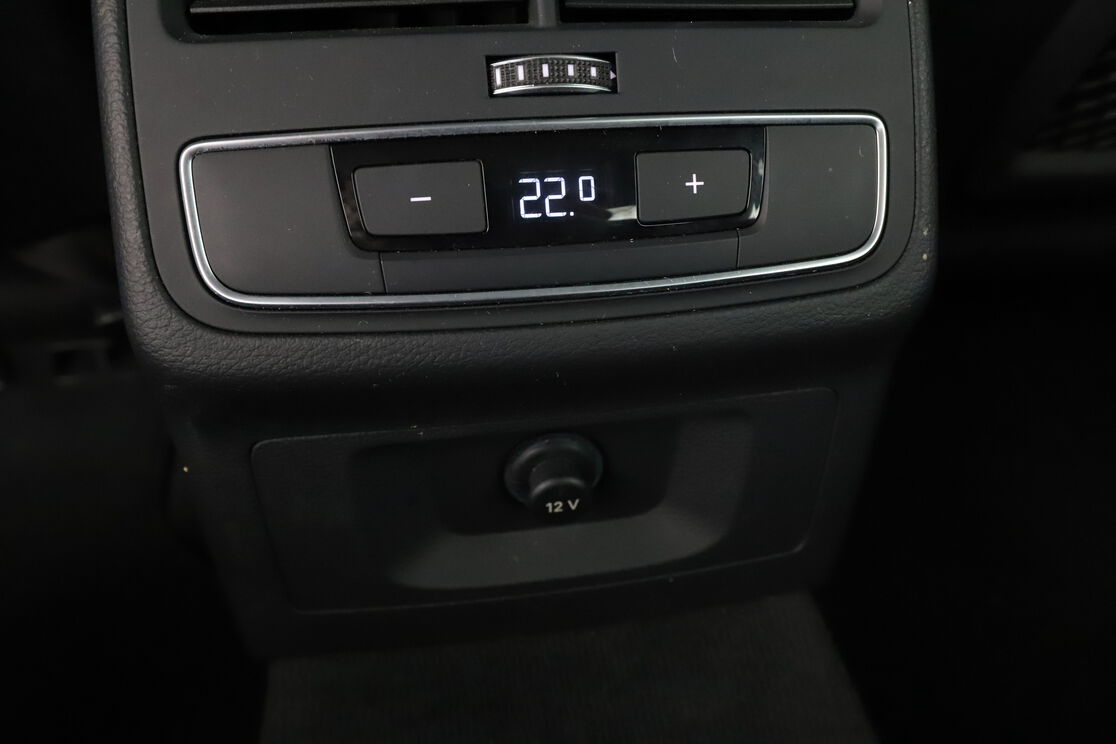 Audi A4 35 TFSI Design S Tronic 7 — photo 13
