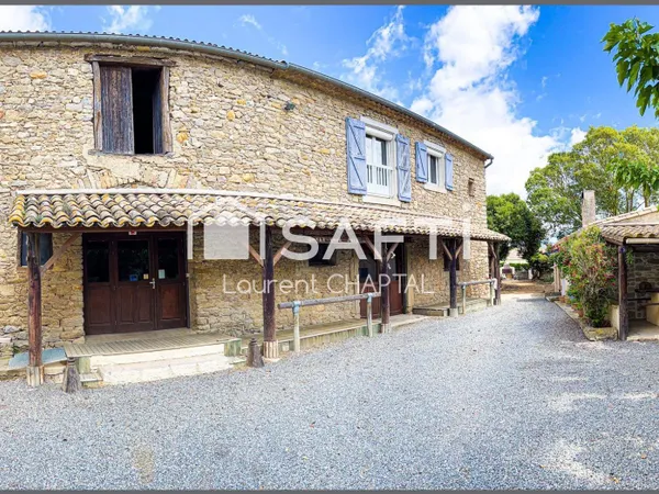 Domaine composé d'un bâtiment et d'une maison vignerone !