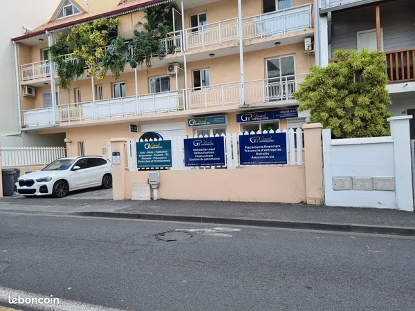 Local 60 m² Saint-Denis