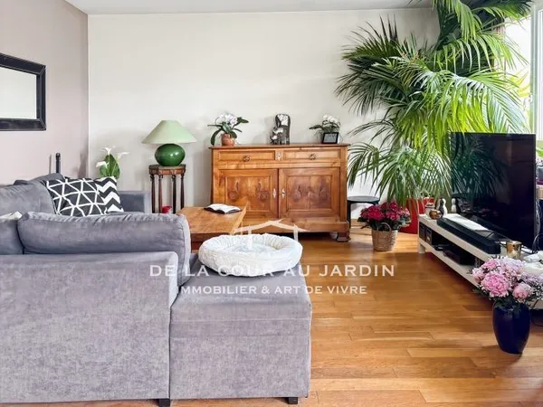 Appartement plein sud à La Celle-Saint-Cloud - T4 avec balcon et chambre sous les toits, à 10 min de