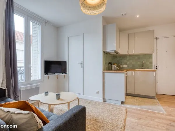 30 m2 rénové meublé - plein centre-ville