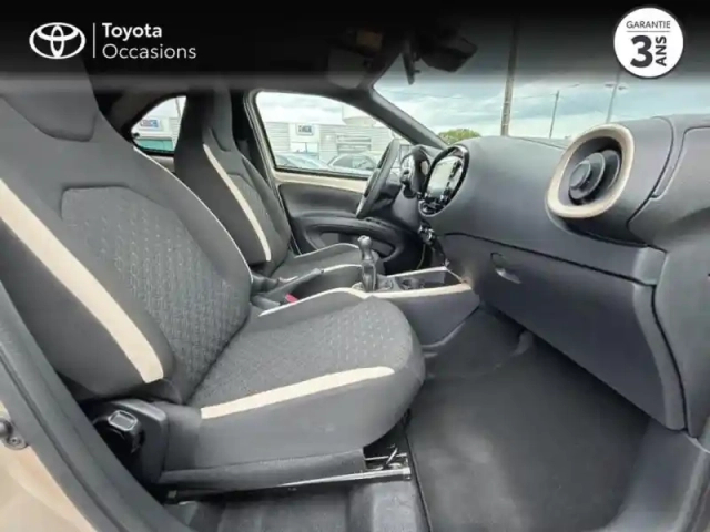 Toyota Aygo x 1.0 vvt-i 72ch design — photo 6