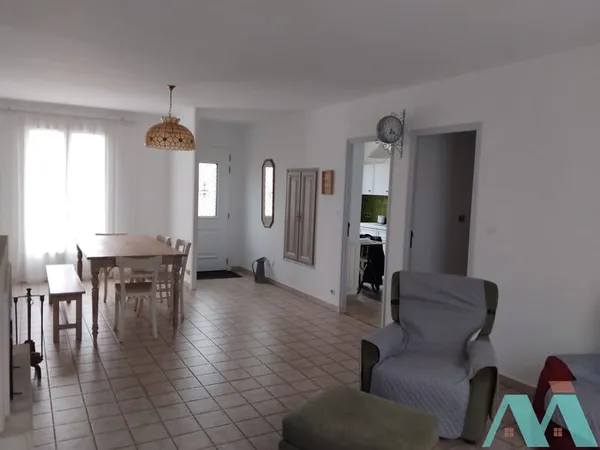 À louer Haut de villa meublé 86 m2 à Vidauban