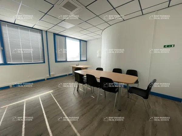 Bureaux 152 m²