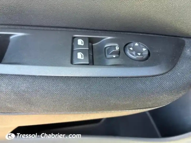Peugeot 208 puretech 75 s&amp;s bvm5 active business — photo 7