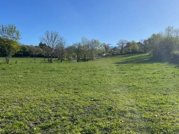 Terrain 570 m²
