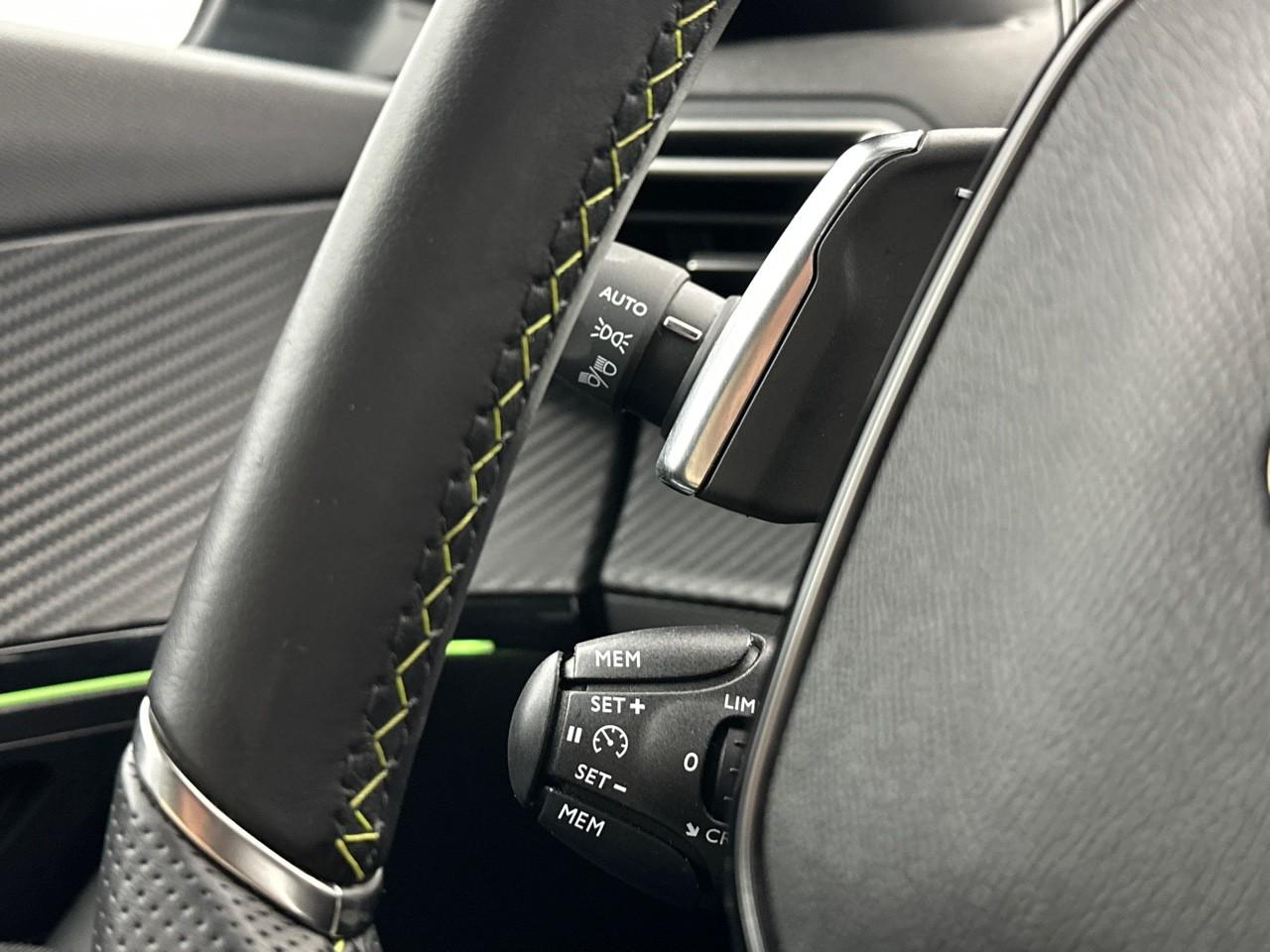 Peugeot 2008 puretech 130 s&s eat8 gt — photo 19