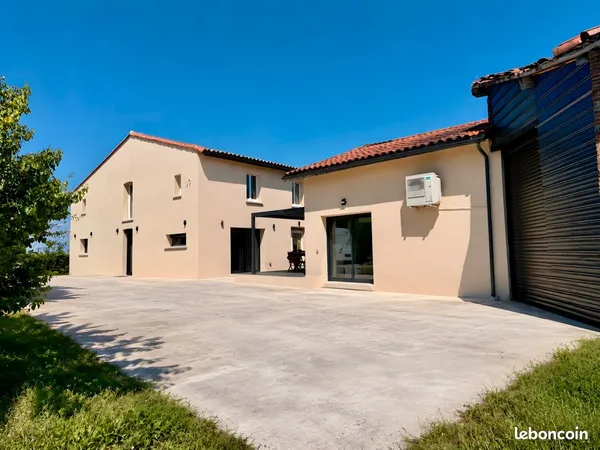 Maison entièrement renové