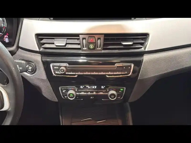 Bmw X1 sdrive18i 140ch lounge euro6d-t — photo 13