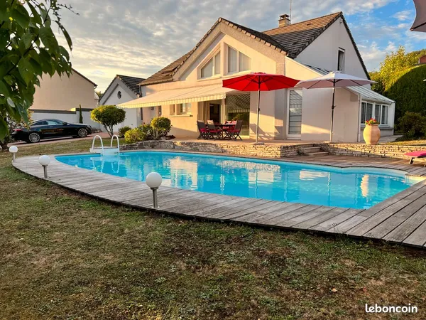 Vesoul — Maison d'architecte avec piscine, sans vis-à-vis, proche centre-ville