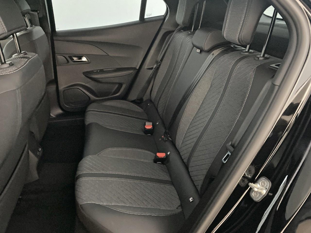 Peugeot 2008 turbo 100 ch bvm6 allure — photo 10