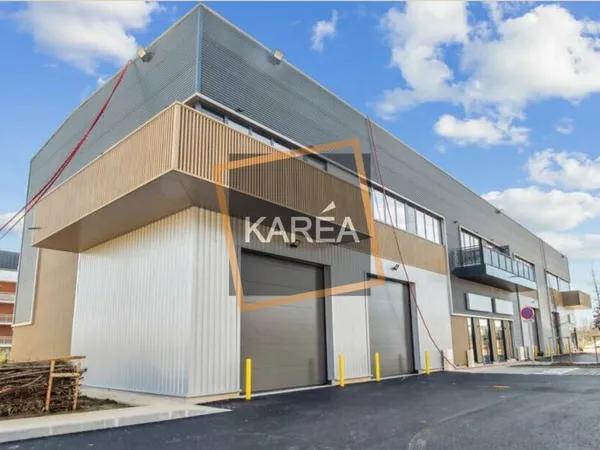 Local industriel 1986 m²