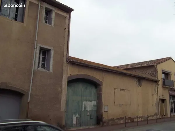 Local 159 m²