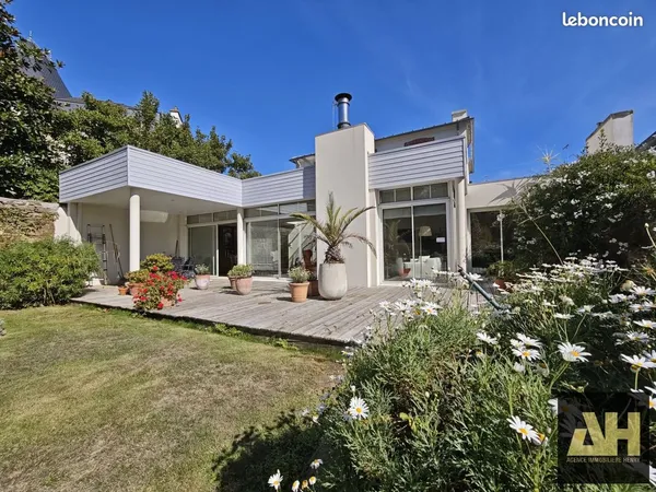 Maison 7 pièces 180 m²