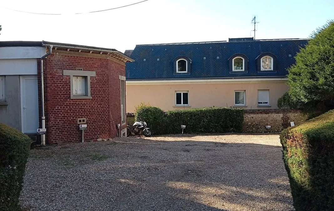 Photo 2