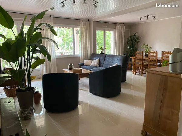 T5 99 m² LUMINEUX - BALCON PLEIN SUD - GARE 5 MIN - LYON RAPIDE