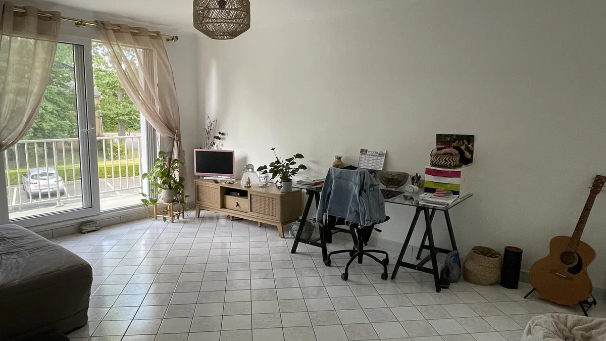 Photo 1