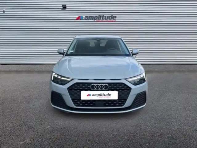 Audi A1 sportback 35 tfsi 150ch s line s tronic 7 — photo 2