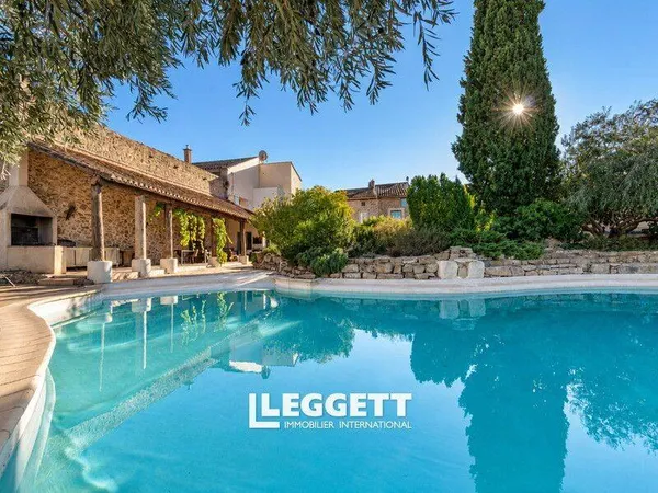 Maison 13 pièces 360 m²