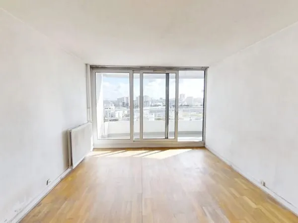 VEND PARIS 18° - MARX DORMOY - 2 pièces d'environ 50 m² avec terrasse et vue dégagée