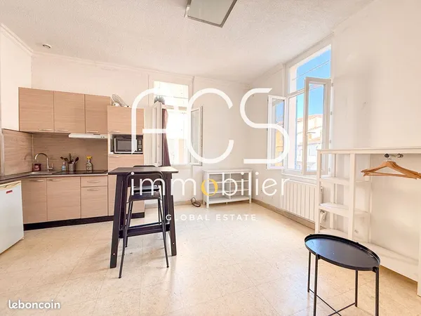 Studio 1 pièce 25 m²
