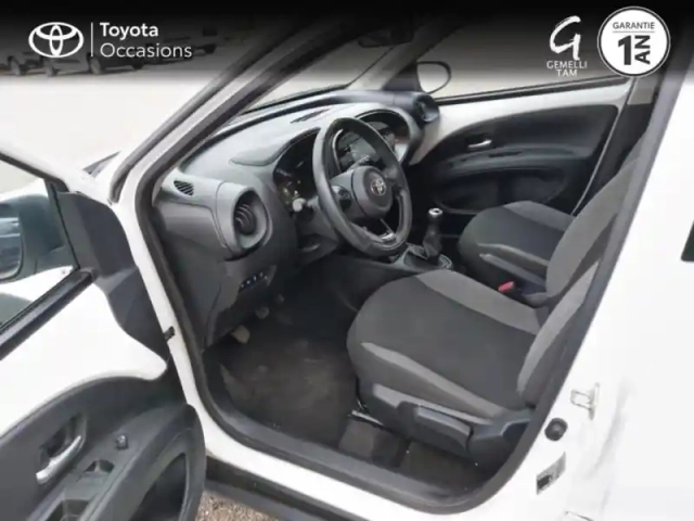 Toyota Aygo X 1.0 vvt-i 72ch dynamic — photo 11